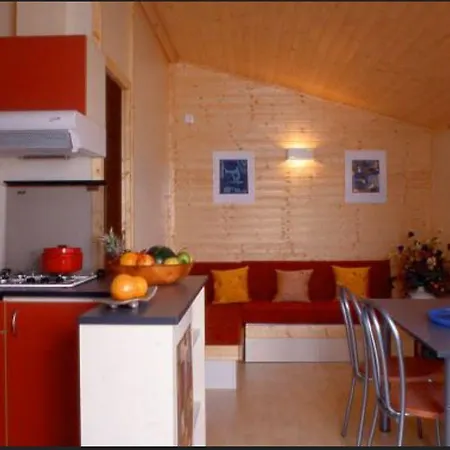 Hotell Le Hameau Saint-martial Rieupeyroux (Aveyron)