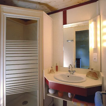 Hotell Le Hameau Saint-martial Rieupeyroux (Aveyron)